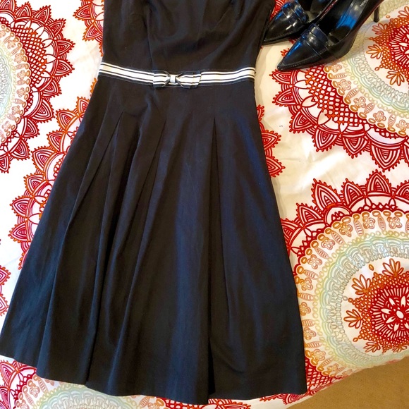 Cynthia Howie LBD w/Bowed Fitted Waist - Picture 4 of 5
